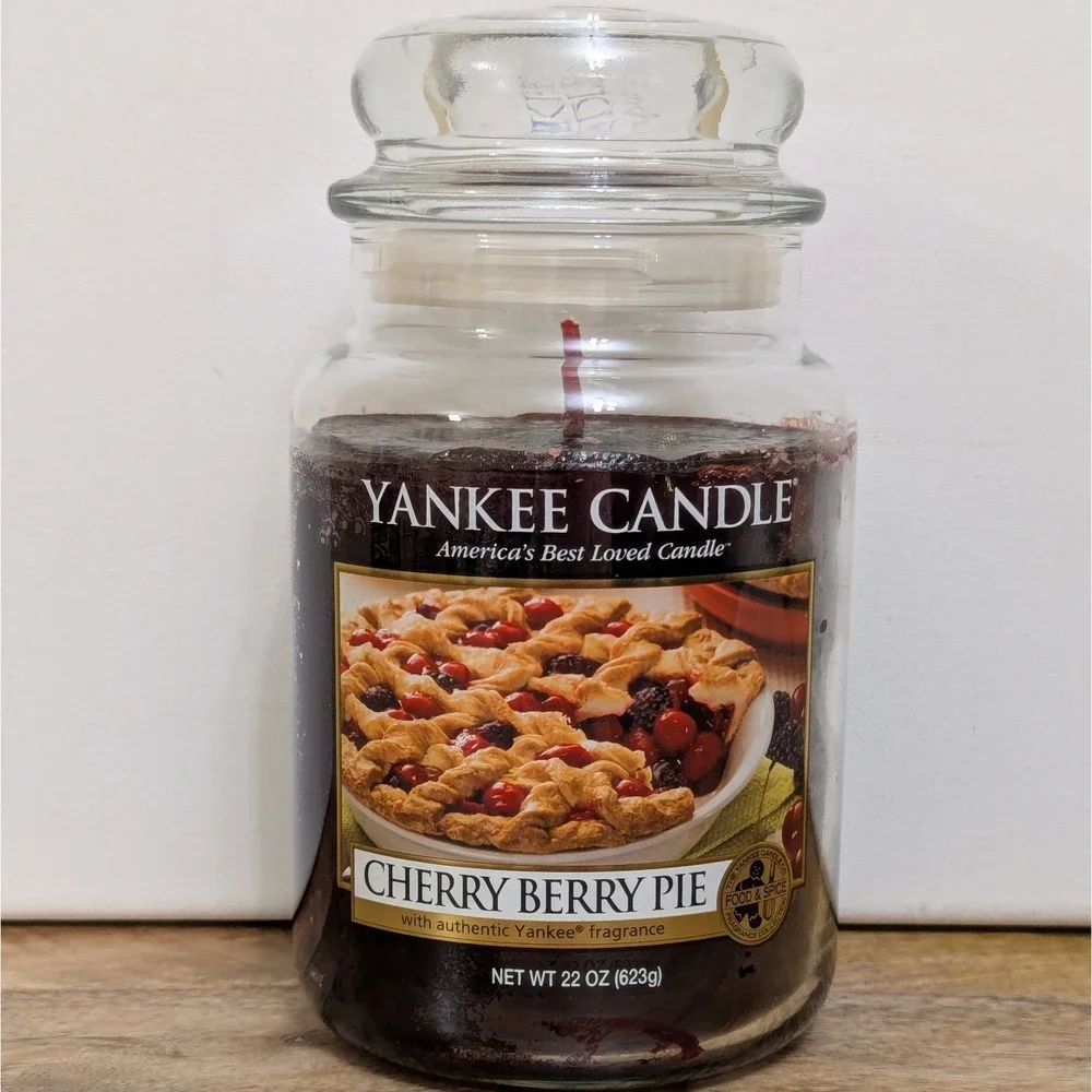 Yankee Candle CHERRY BERRY PIE Large Jar 22 oz RARE Food & Spice Collection HTF